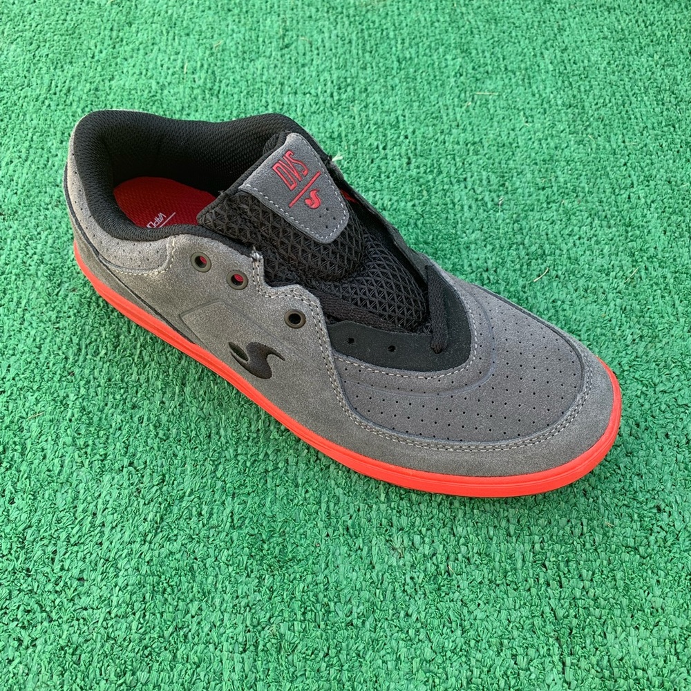 DVS- Endeavor Gray / Black Suede